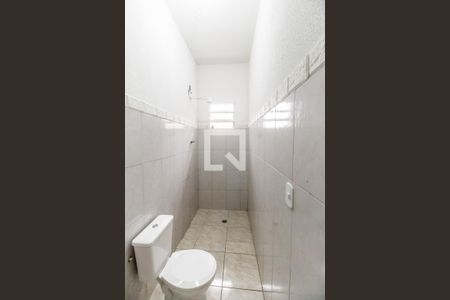 Banheiro da Suíte de casa para alugar com 2 quartos, 80m² em Vila Santa Terezinha, Carapicuíba
