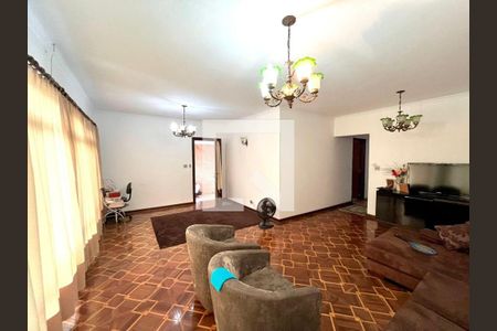 Casa à venda com 3 quartos, 180m² em Jardim Sao Jose, São Paulo