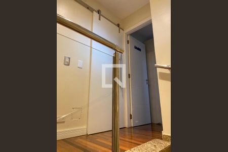 Escada de casa de condomínio à venda com 3 quartos, 105m² em Vila Guarani (Zona Sul), São Paulo