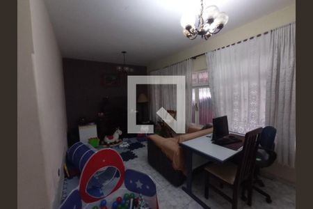 Casa à venda com 3 quartos, 180m² em Vila Arcadia, São Paulo