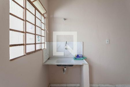 Sala/Cozinha de casa para alugar com 1 quarto, 40m² em Campo Alegre, Belo Horizonte