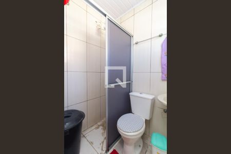 Banheiro de casa para alugar com 1 quarto, 35m² em Conjunto Residencial José Bonifácio, São Paulo