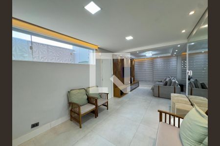 Sala de casa à venda com 3 quartos, 190m² em Vila Rosalia, Guarulhos