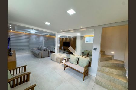 Sala de casa à venda com 3 quartos, 190m² em Vila Rosalia, Guarulhos