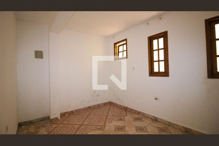 Casa para alugar com 2 quartos, 80m² em Parque Sao Rafael, São Paulo