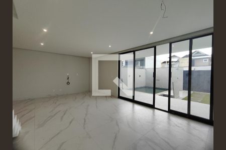 Sala de casa de condomínio à venda com 4 quartos, 200m² em Vargem Pequena, Rio de Janeiro