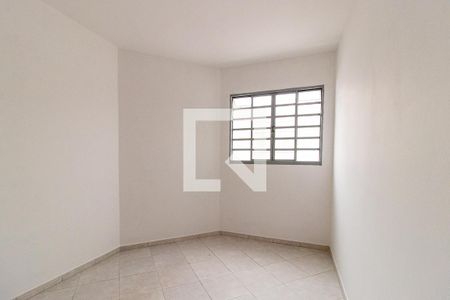Quarto 1 de casa para alugar com 2 quartos, 43m² em Boqueirão, Curitiba