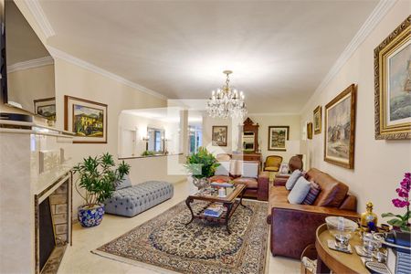 Casa à venda com 4 quartos, 600m² em Chácara Monte Alegre, São Paulo