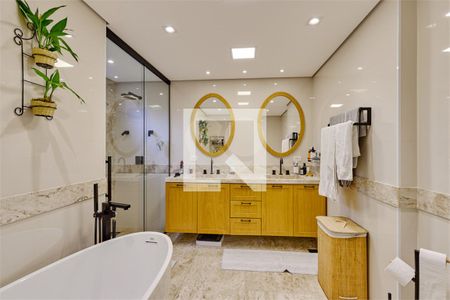 Casa à venda com 4 quartos, 600m² em Chácara Monte Alegre, São Paulo