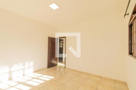 Quarto 1 de casa para alugar com 2 quartos, 55m² em Guabirotuba, Curitiba