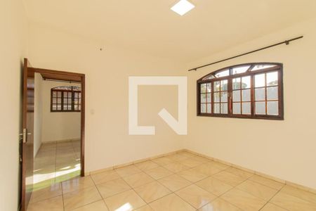 Quarto 1 de casa para alugar com 2 quartos, 55m² em Guabirotuba, Curitiba
