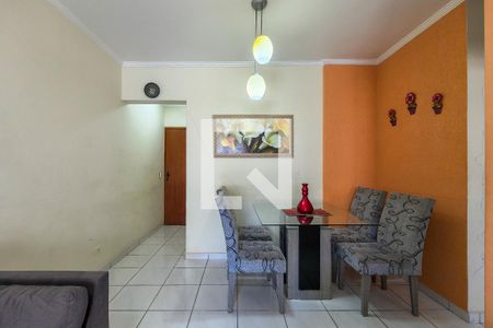 Sala de apartamento para alugar com 1 quarto, 77m² em Vila Tupi, Praia Grande