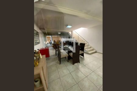 Casa à venda com 3 quartos, 300m² em Vila Mascote, São Paulo
