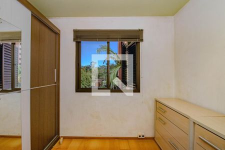 Quarto 1 de apartamento para alugar com 2 quartos, 63m² em Jardim Carvalho, Porto Alegre
