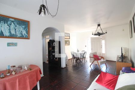 Sala de casa de condomínio à venda com 3 quartos, 360m² em Anil, Rio de Janeiro