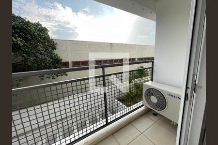 Varanda de kitnet/studio para alugar com 1 quarto, 26m² em Granja Viana, Cotia