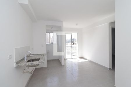 Sala/Cozinha de apartamento para alugar com 2 quartos, 39m² em Itaquera, São Paulo