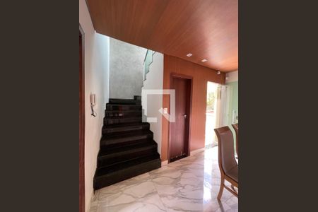 Escada de casa à venda com 3 quartos, 180m² em Vila Rica, Lagoa Santa