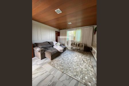 Sala de casa à venda com 3 quartos, 180m² em Vila Rica, Lagoa Santa