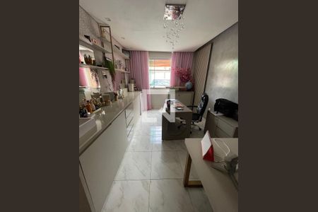 Quarto 2 de casa à venda com 3 quartos, 180m² em Vila Rica, Lagoa Santa