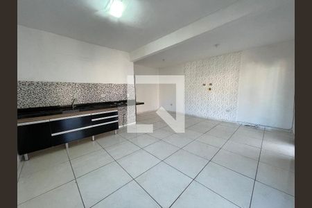 Sala de casa para alugar com 2 quartos, 60m² em Jardim Luísa, São Paulo