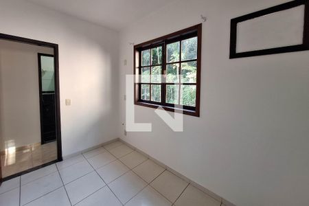 Quarto 1 de casa de condomínio à venda com 3 quartos, 258m² em Santa Barbara, Niterói