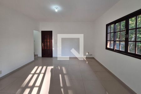 Sala de casa de condomínio à venda com 3 quartos, 258m² em Santa Barbara, Niterói