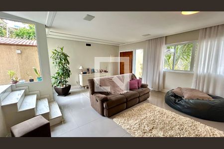 Sala de casa à venda com 3 quartos, 240m² em Vila Moreira, Guarulhos