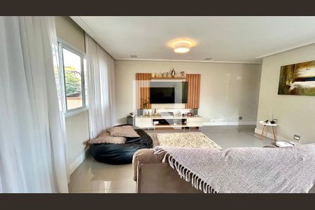 Sala de casa à venda com 3 quartos, 240m² em Vila Moreira, Guarulhos