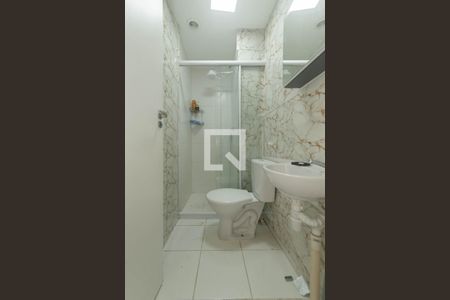 Banheiro de apartamento para alugar com 2 quartos, 33m² em Jardim Promissao, São Paulo