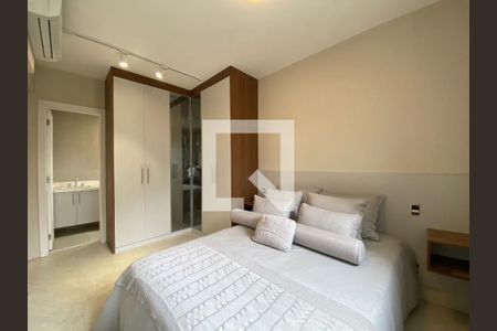 Quarto  de apartamento para alugar com 2 quartos, 73m² em Pinheiros, São Paulo