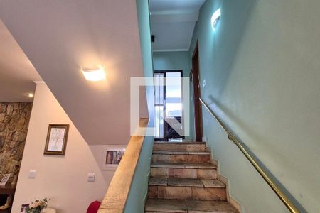 Escada  de casa à venda com 5 quartos, 267m² em Vila Pompéia, Campinas