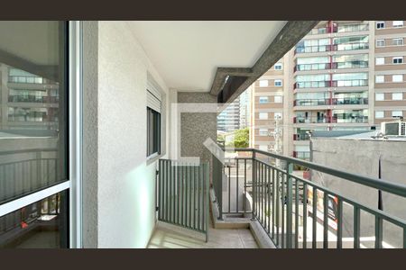 Varanda de kitnet/studio para alugar com 1 quarto, 31m² em Pinheiros, São Paulo