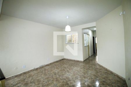 Sala de casa à venda com 2 quartos, 65m² em Penha, Rio de Janeiro