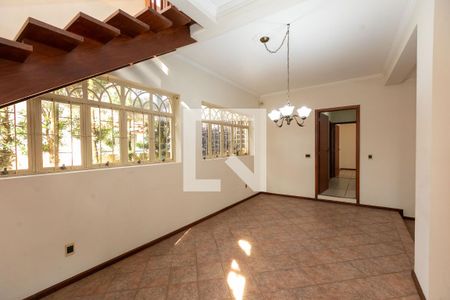Casa à venda com 4 quartos, 270m² em Parque das Universidades, Campinas