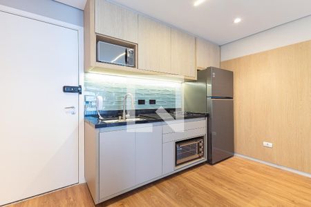 Cozinha de apartamento para alugar com 1 quarto, 29m² em Indianópolis, São Paulo