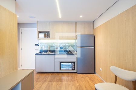 Cozinha de apartamento para alugar com 1 quarto, 29m² em Indianópolis, São Paulo