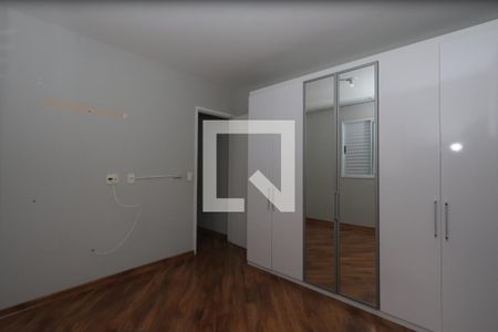 Quarto 1 de apartamento para alugar com 2 quartos, 49m² em Itaquera, São Paulo