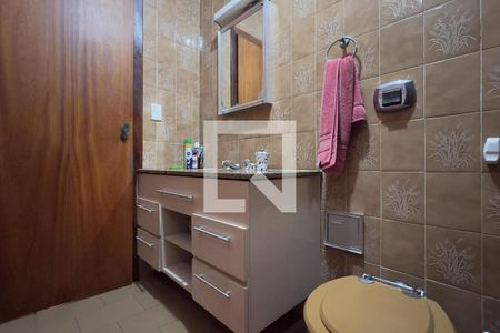 Banheiro 1 de casa à venda com 3 quartos, 288m² em Parque Renato Maia, Guarulhos