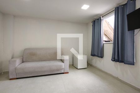 Sala/Quarto de kitnet/studio para alugar com 1 quarto, 30m² em Jacarepaguá, Rio de Janeiro