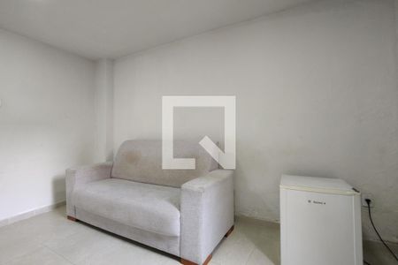 Sala/Quarto de kitnet/studio para alugar com 1 quarto, 30m² em Jacarepaguá, Rio de Janeiro