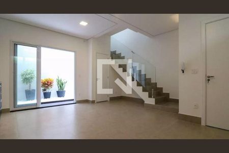 Casa à venda com 2 quartos, 103m² em Cambuci, São Paulo