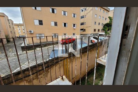 Quarto 01 de apartamento para alugar com 2 quartos, 55m² em Jardim Aracare, Itaquaquecetuba