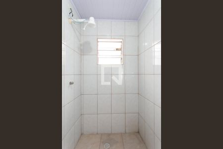 Banheiro  de casa para alugar com 1 quarto, 32m² em Conjunto Habitacional A. E. Carvalho, São Paulo