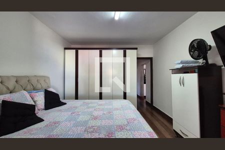 Casa à venda com 2 quartos, 196m² em Parque Novo Oratório, Santo André