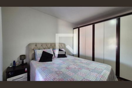 Casa à venda com 2 quartos, 196m² em Parque Novo Oratório, Santo André