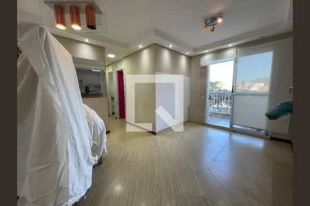 Sala de apartamento para alugar com 2 quartos, 64m² em Vila Nova Alba, São Paulo