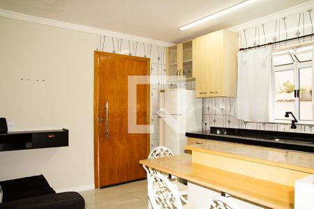 Sala/Cozinha de casa para alugar com 1 quarto, 40m² em Vila Ivg, São Paulo