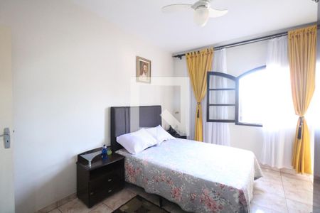 Suíte de casa à venda com 3 quartos, 194m² em Vila Nogueira, Diadema