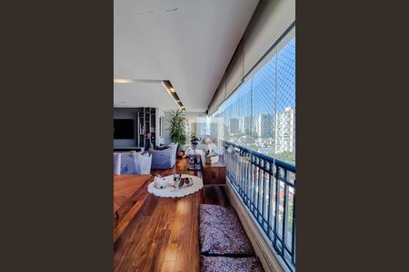 Sala de apartamento à venda com 3 quartos, 164m² em Vila Romana, São Paulo